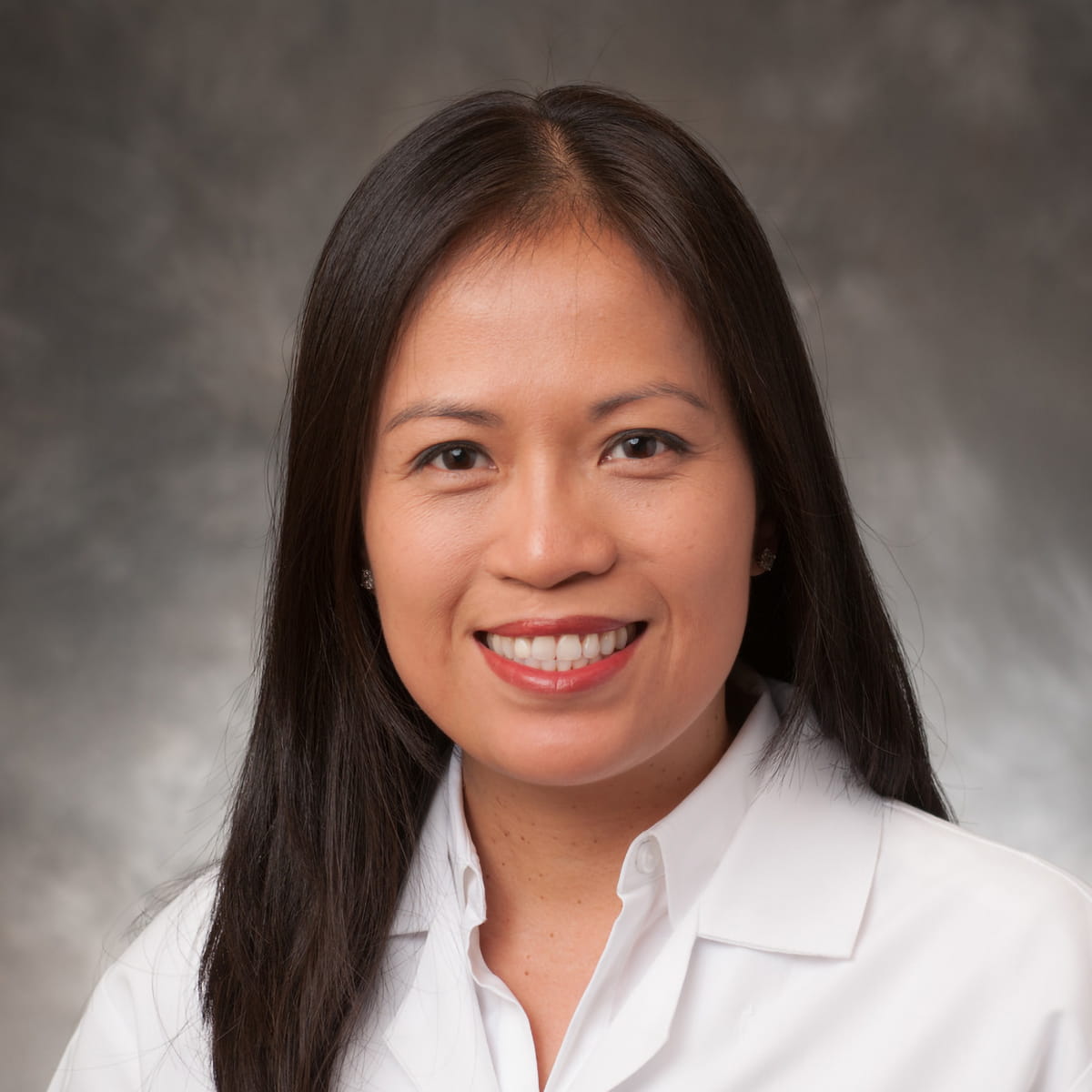 A friendly headshot of Theresa Luu, MD